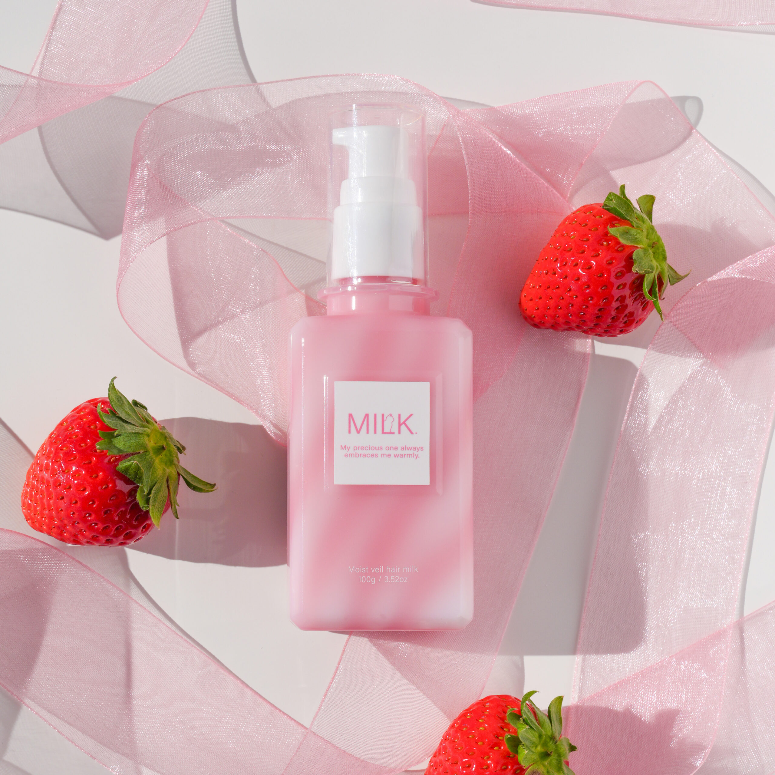 MILK.】しっとり柔らかな髪へと導くヘアミルクからイチゴミルクの香り